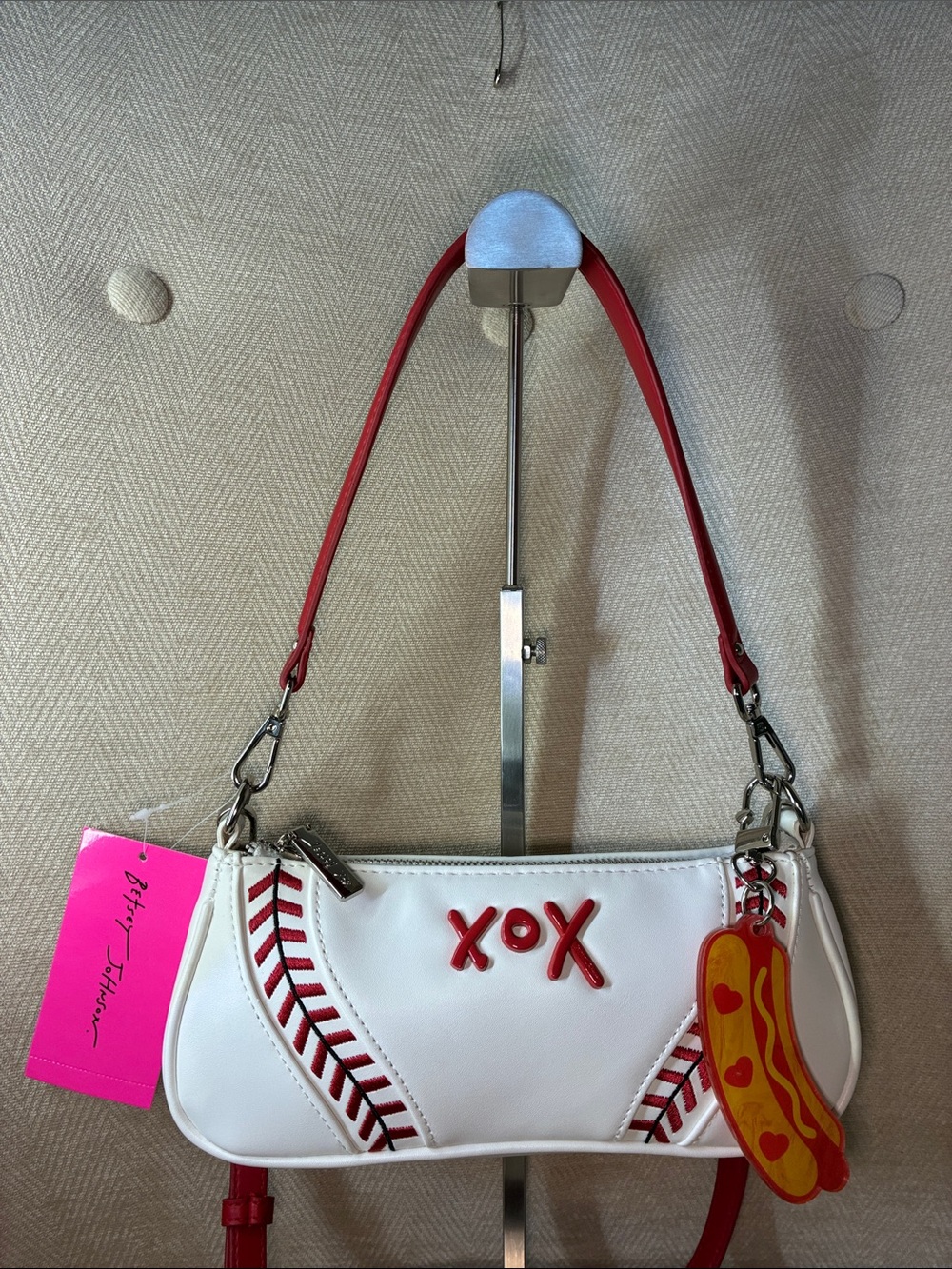 Betsey Johnson White Crossbody Red Baseball Stitching and XOX and Hotdog Charm - Picture 2 of 12